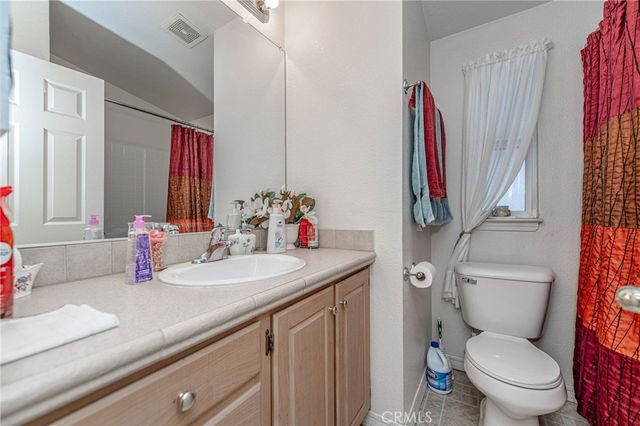 10001 W Frontage 113, South Gate, CA 90280