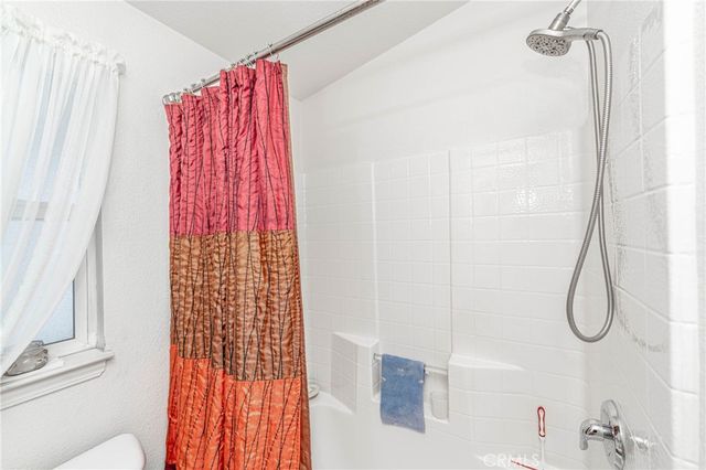 10001 W Frontage 113, South Gate, CA 90280
