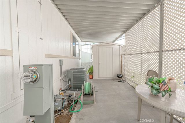 10001 W Frontage 113, South Gate, CA 90280