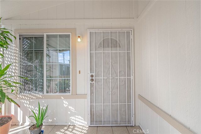 10001 W Frontage 113, South Gate, CA 90280