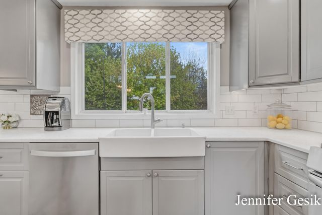 5395 Hartfield Court SE, Ada, MI 49301