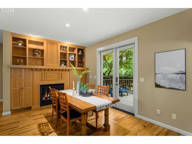 4332 HARVEY Way, Lake Oswego, OR 97035