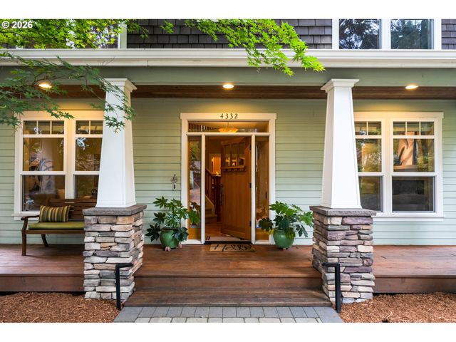 4332 HARVEY Way, Lake Oswego, OR 97035