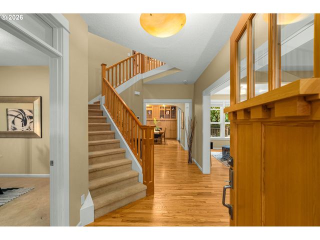 4332 HARVEY Way, Lake Oswego, OR 97035