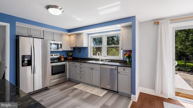 6244 GROVELAND RD, Pipersville, PA 18947