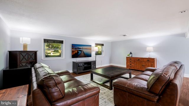 6244 GROVELAND RD, Pipersville, PA 18947