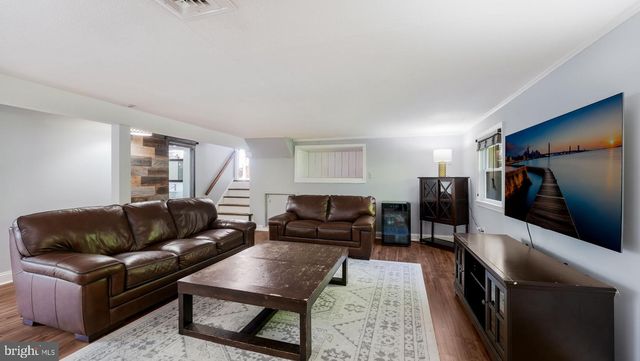 6244 GROVELAND RD, Pipersville, PA 18947