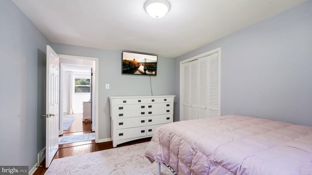 6244 GROVELAND RD, Pipersville, PA 18947