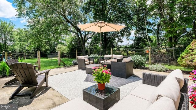6244 GROVELAND RD, Pipersville, PA 18947