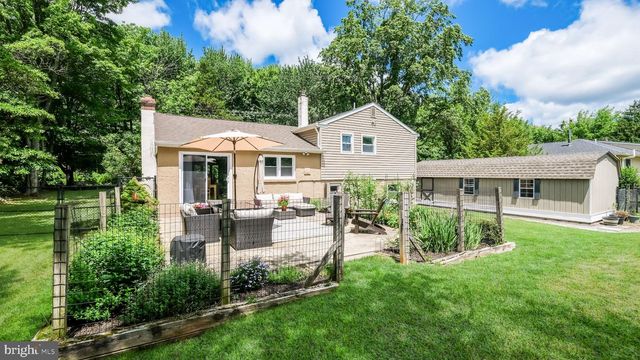 6244 GROVELAND RD, Pipersville, PA 18947