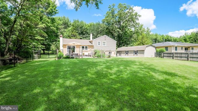 6244 GROVELAND RD, Pipersville, PA 18947