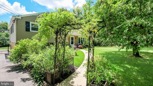 6244 GROVELAND RD, Pipersville, PA 18947