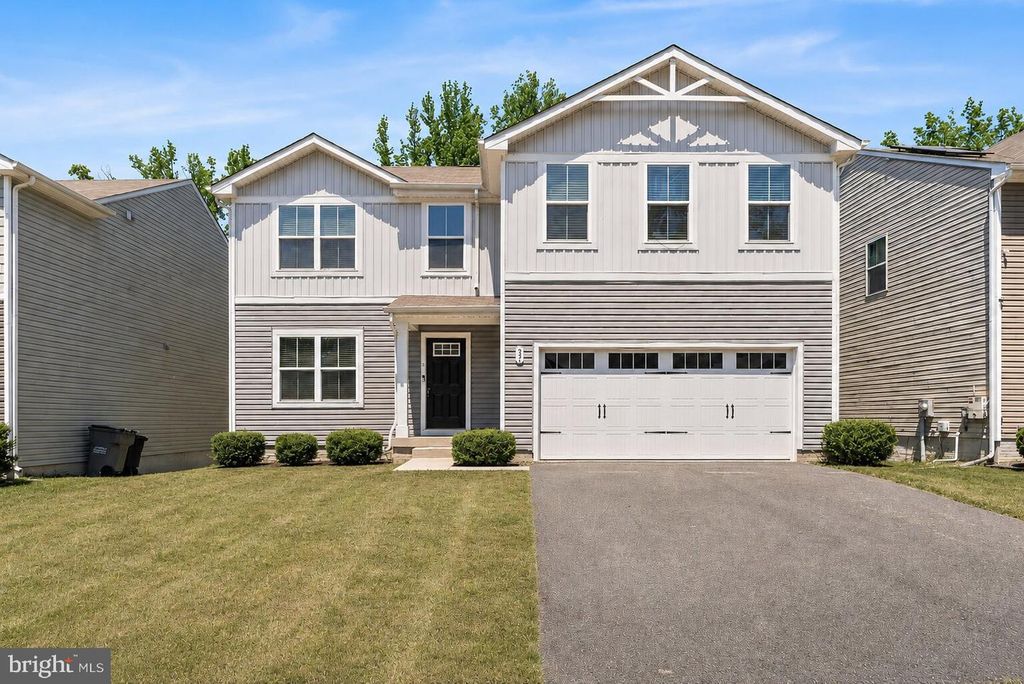Image 1 of property listing at 33 TILIA DR, Elkton, MD 21921