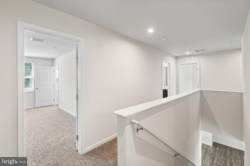 Image 13 of property listing at 33 TILIA DR, Elkton, MD 21921
