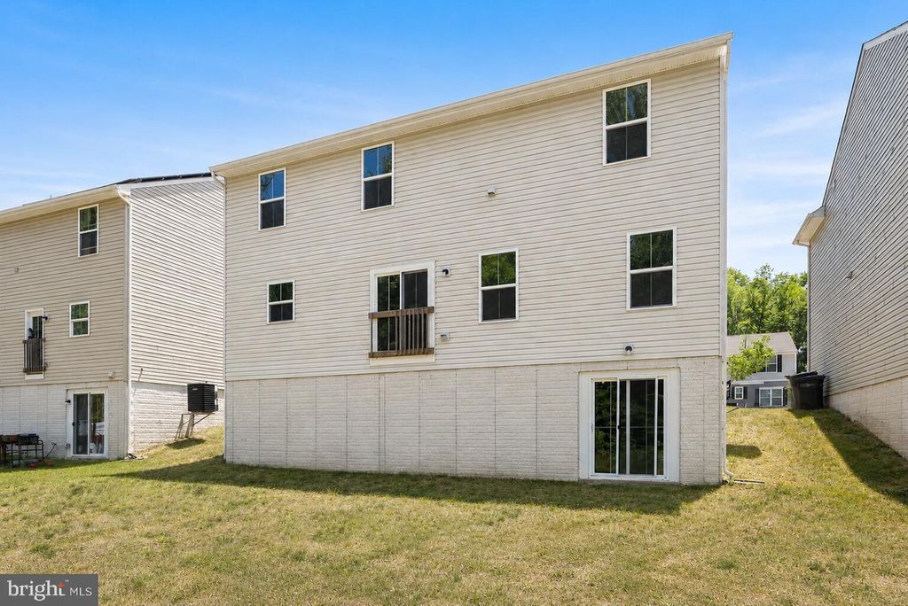 Image 23 of property listing at 33 TILIA DR, Elkton, MD 21921