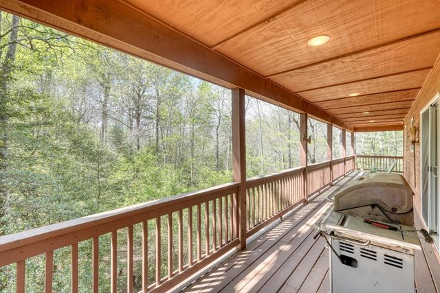 442 Country Springs Lane, Murphy, NC 28906