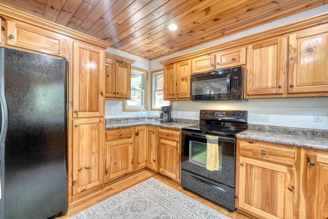 442 Country Springs Lane, Murphy, NC 28906