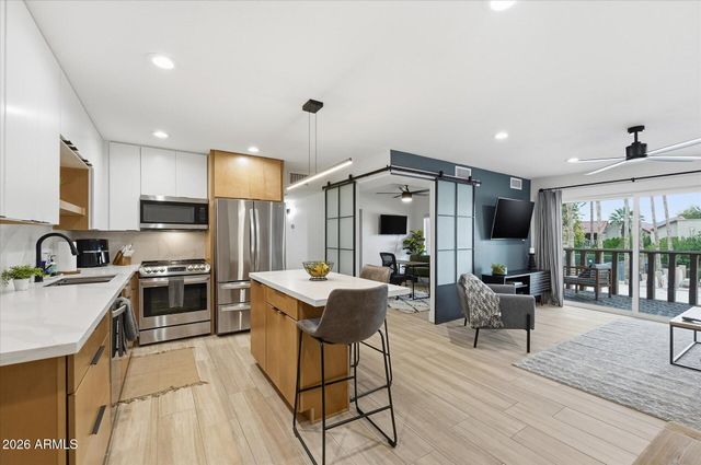 8649 E ROYAL PALM Road 239, Scottsdale, AZ 85258