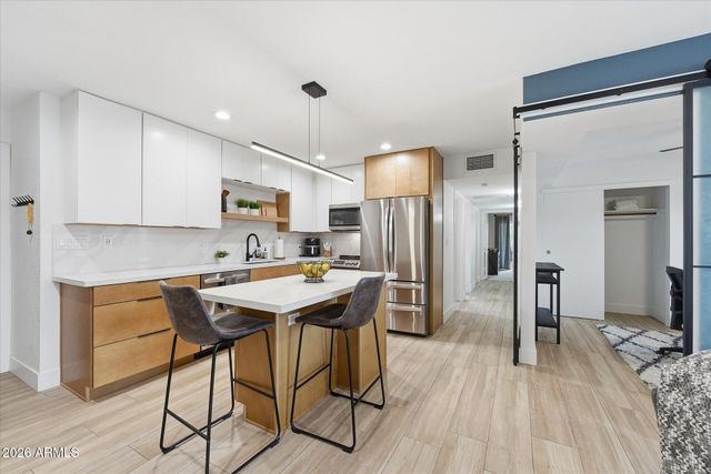 8649 E ROYAL PALM Road 239, Scottsdale, AZ 85258