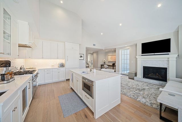 87 Elm Street 323, Cohasset, MA 02025