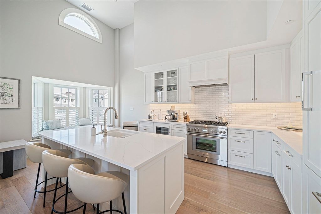 87 Elm Street 323, Cohasset, MA 02025