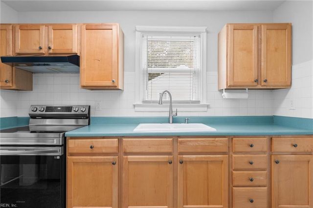 2309 Dominion AVE, Norfolk, VA 23518