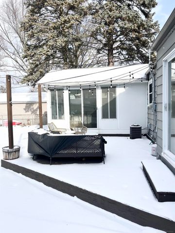 421 N Edgeworth Avenue, Royal Oak, MI 48067