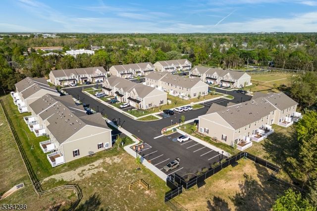 56 Owen Ct 56, Franklin Twp., NJ 08873