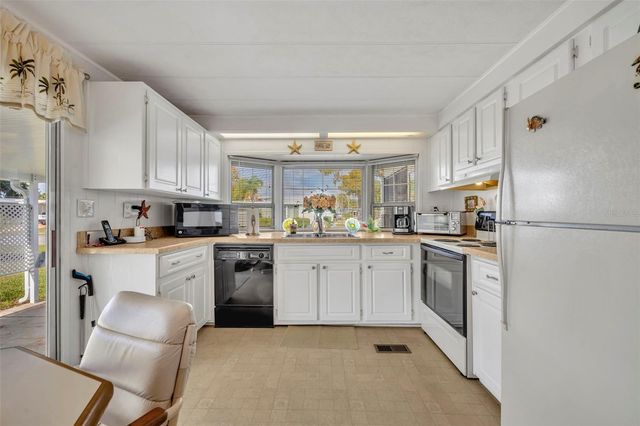 173 PARADISE N, Leesburg, FL 34788