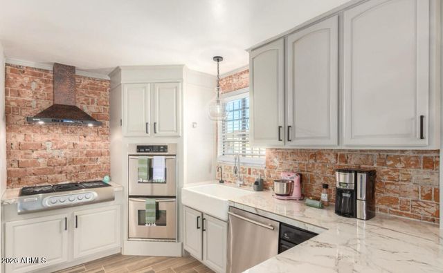 1720 N Whittier Drive, Phoenix, AZ 85006