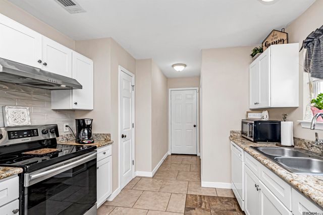 43314 N Henderson Ave, Prairieville, LA 70769