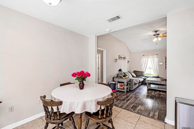 43314 N Henderson Ave, Prairieville, LA 70769