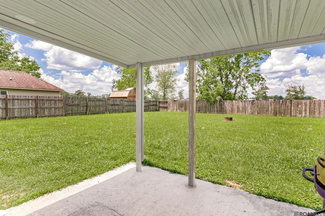43314 N Henderson Ave, Prairieville, LA 70769