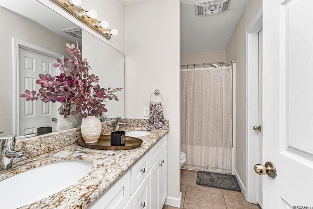 43314 N Henderson Ave, Prairieville, LA 70769