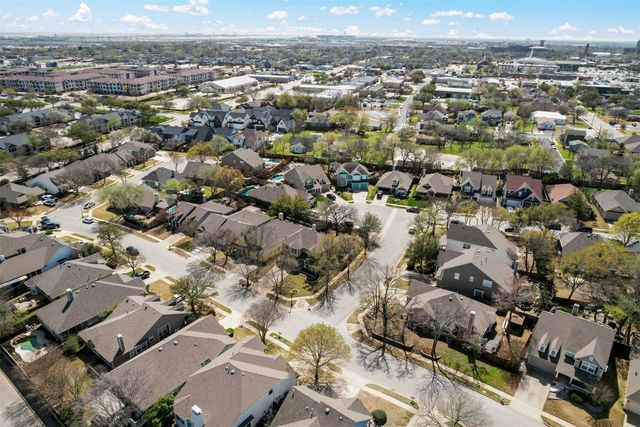 300 Silver Oak Drive, Grapevine, TX 76051
