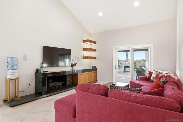12834 Rockwell, Poway, CA 92064