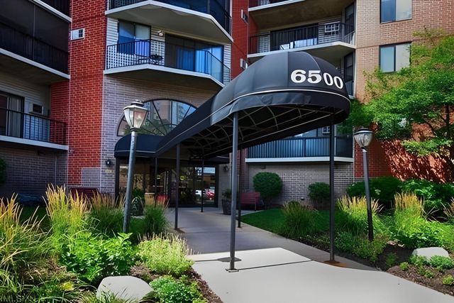 6500 Woodlake Drive 804, Richfield, MN 55423