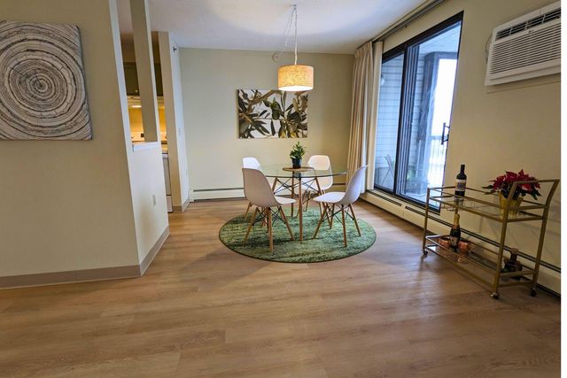 6500 Woodlake Drive 804, Richfield, MN 55423