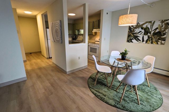 6500 Woodlake Drive 804, Richfield, MN 55423