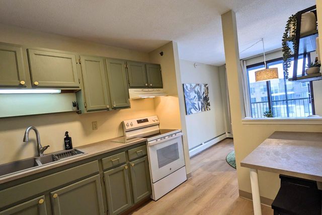 6500 Woodlake Drive 804, Richfield, MN 55423