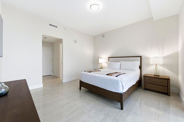 3100 N Ocean Drive N P-1802, Singer Island, FL 33404