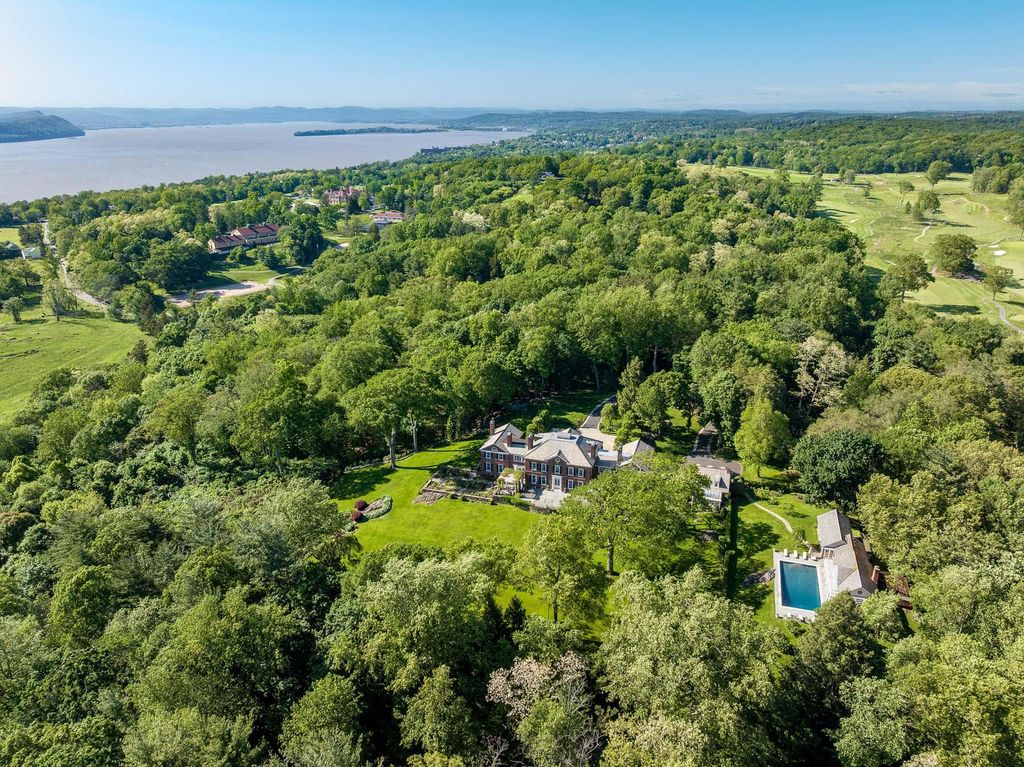 842 Sleepy Hollow Road, Briarcliff Manor, NY 10510