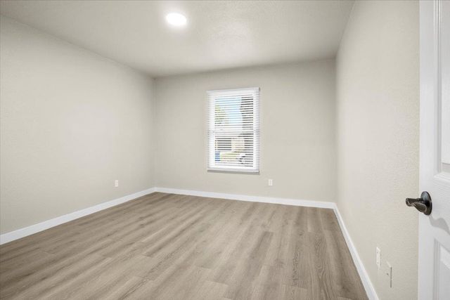 502 Pintail Lane, Taylor, TX 76574