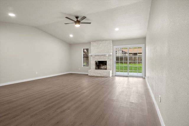 502 Pintail Lane, Taylor, TX 76574