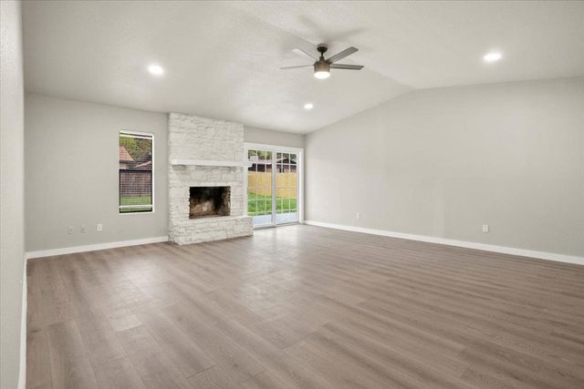 502 Pintail Lane, Taylor, TX 76574