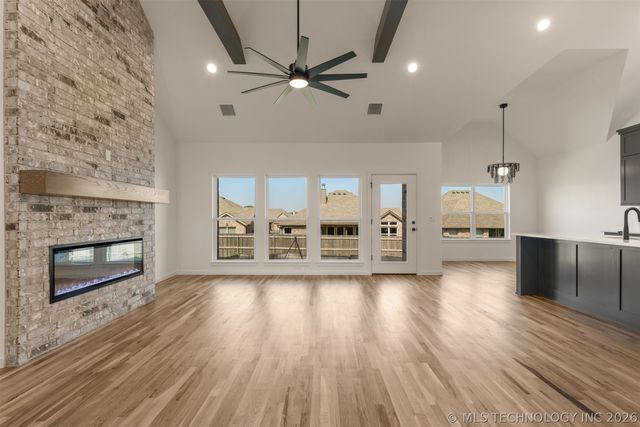 5114 S Everett Drive, Sand Springs, OK 74063