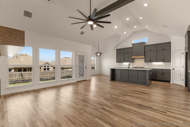 5114 S Everett Drive, Sand Springs, OK 74063
