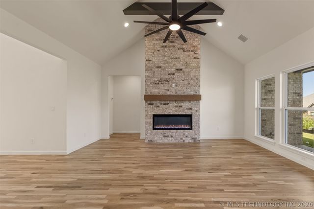 5114 S Everett Drive, Sand Springs, OK 74063