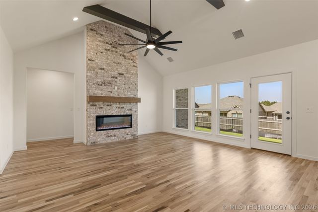 5114 S Everett Drive, Sand Springs, OK 74063