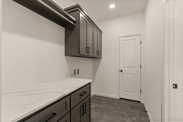 5114 S Everett Drive, Sand Springs, OK 74063